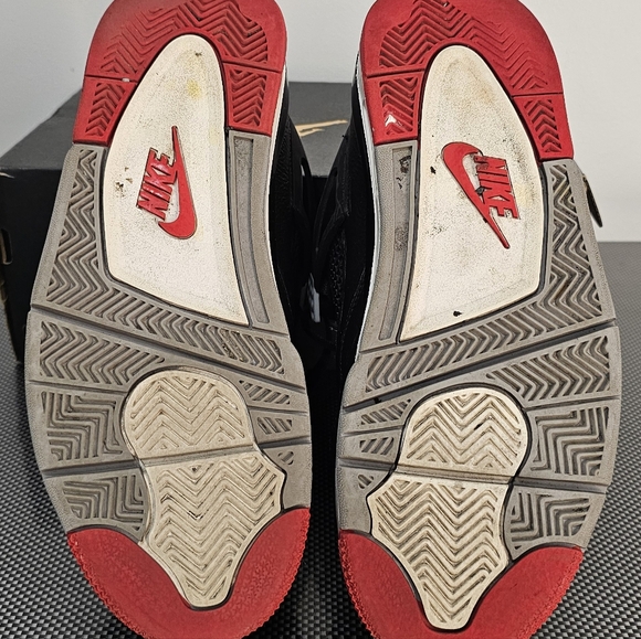Used No Box,Size 7.5 - Jordan 4 Retro Bred Black/Fire Red Cement 2019 - Picture 8 of 11